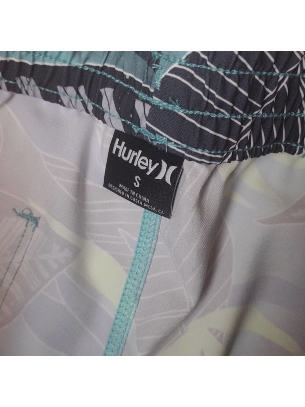 HURLEY swim shorts no inner lining size small - Picture 3 of 4